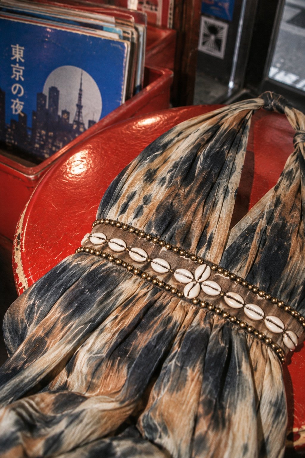 Ikat Mono